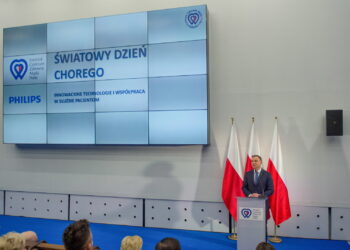 Prezydent Andrzej Duda w Instytucie Centrum Zdrowia Matki Polki w Łodzi, fot. PAP/Grzegorz Michałowski