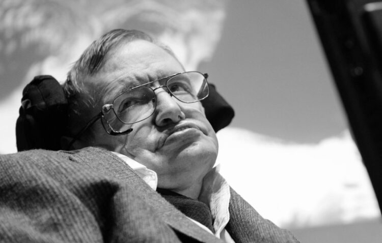 Prof. Stephen Hawking w czasie wystąpienia w 2014r., fot. PAP/EPA/Andy Rain