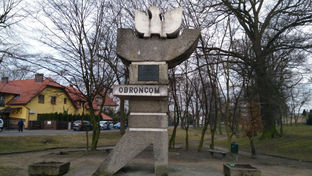 Pomnik Kombatanta w Bytomiu Odrzańskim do wyburzenia Radio Zachód - Lubuskie
