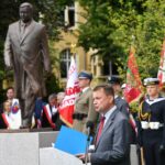 Szczecin: odsłonięto pomnik prezydenta Kaczyńskiego Radio Zachód - Lubuskie