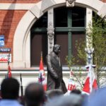 Szczecin: odsłonięto pomnik prezydenta Kaczyńskiego Radio Zachód - Lubuskie