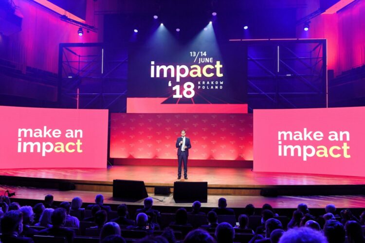 Premier Mateusz Morawiecki przemawia podczas otwarcia Kongresu Impact'18 w Krakowie, fot. PAP/Jacek Bednarczyk