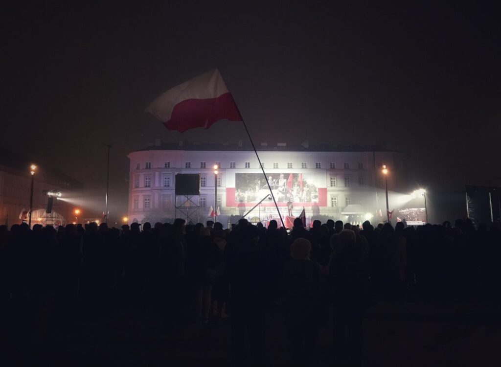 Pomnik prezydenta Lecha Kaczyńskiego odsłonięty Radio Zachód - Lubuskie