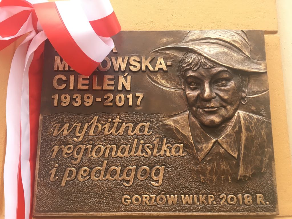 Tablica poświęcona Annie Makowskiej-Cieleń Radio Zachód - Lubuskie