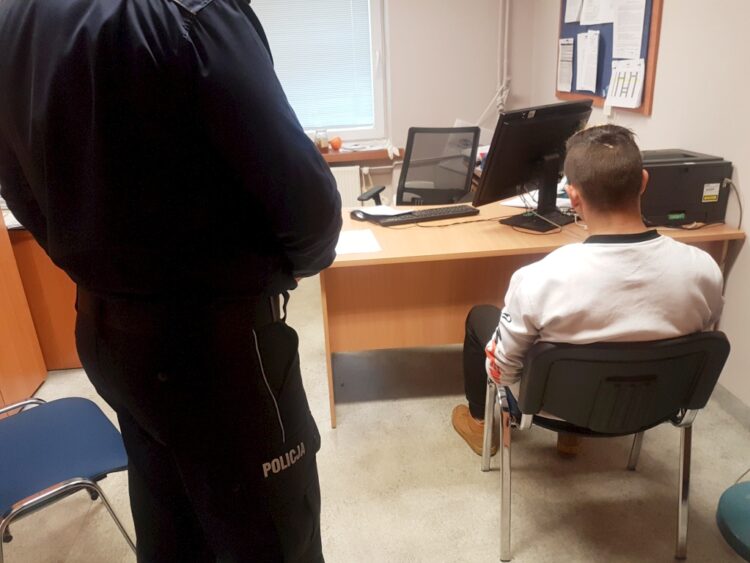 Nastolatkowie napadali na rówieśników. Mają na koncie kilkanaście rozbojów 9 fot. KMP Zielona Góra