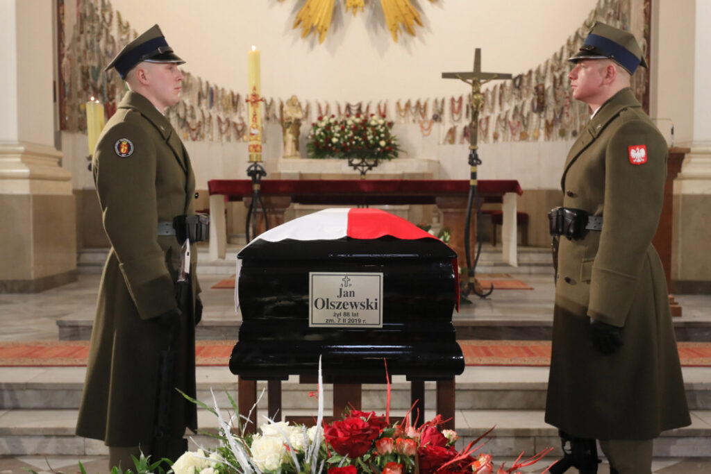 Jan Olszewski spoczął na cmentarzu na Wojskowych Powązkach Radio Zachód - Lubuskie