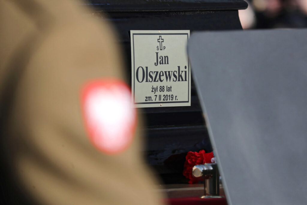 Jan Olszewski spoczął na cmentarzu na Wojskowych Powązkach Radio Zachód - Lubuskie