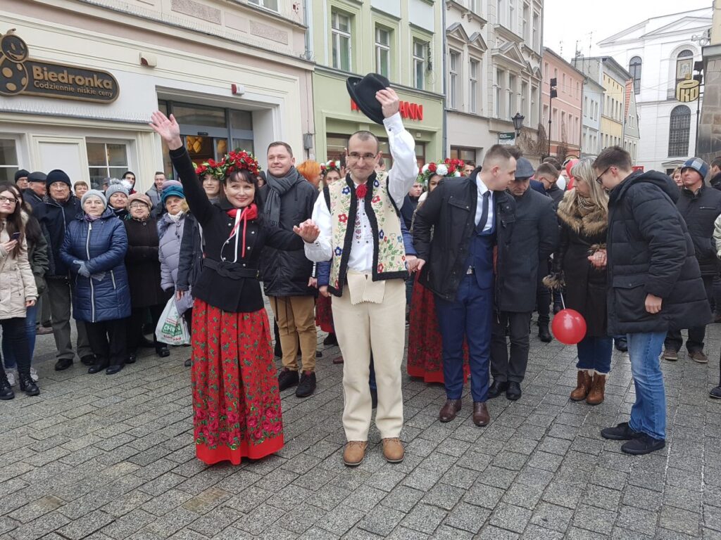 Tańczyli poloneza na deptaku 10 Tańczyli poloneza na deptaku Radio Zachód - Lubuskie