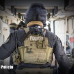 Antyterroryści na terenie MZK Radio Zachód - Lubuskie