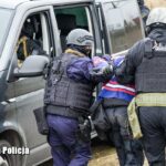 Antyterroryści na terenie MZK Radio Zachód - Lubuskie