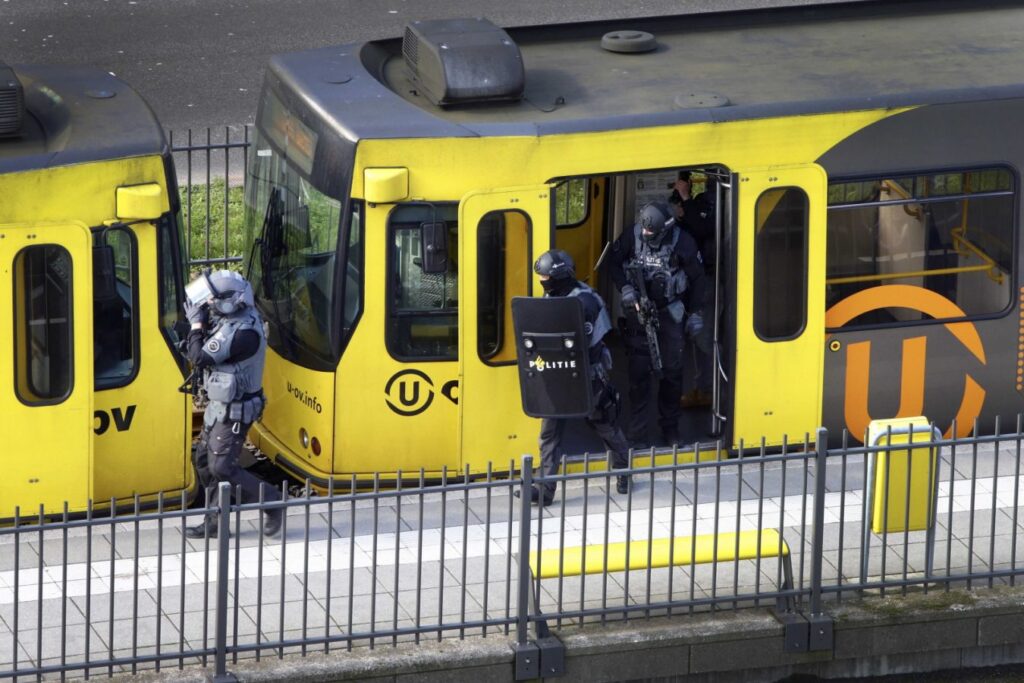 Strzelanina w tramwaju w Utrechcie. Zginęły trzy osoby Radio Zachód - Lubuskie