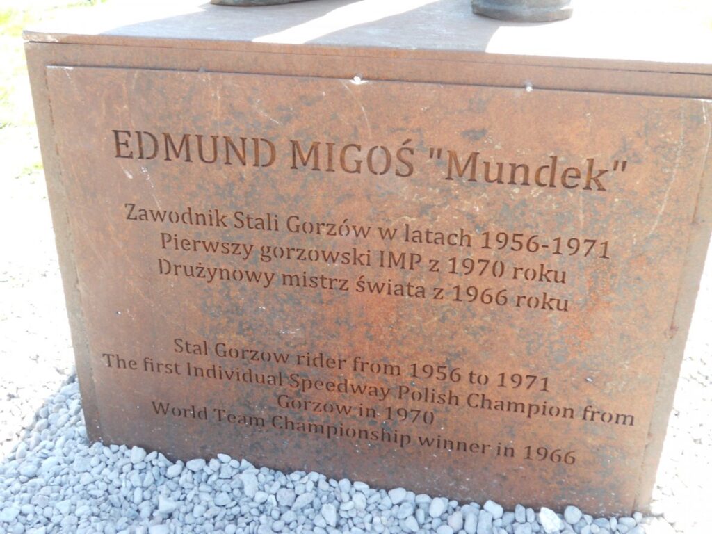 Edmund Migoś „Mundek” na pomniku Radio Zachód - Lubuskie