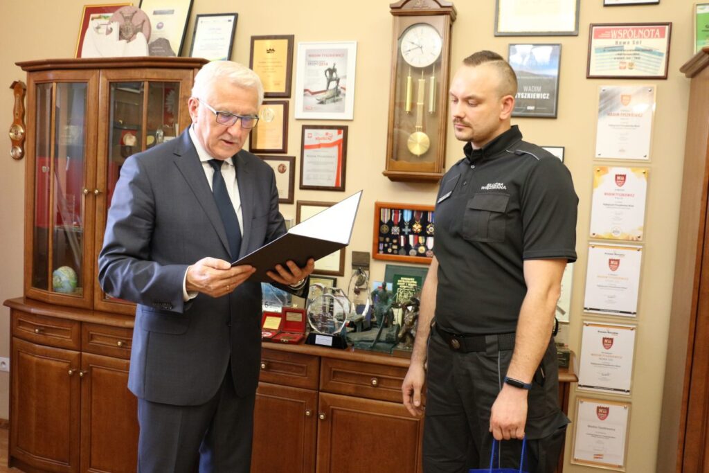 Zatrzymany sprawca wandalizmu w Nowej Soli Zatrzymany sprawca wandalizmu w Nowej Soli Radio Zachód - Lubuskie