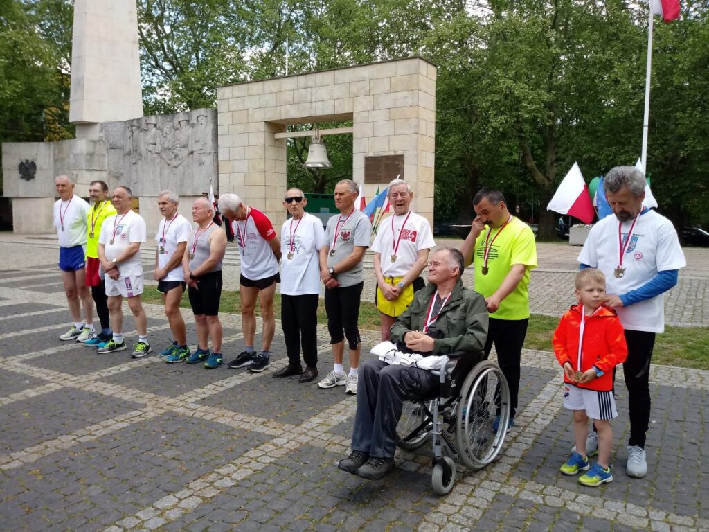 Uczestnicy Biegu z Gorzowa na Monte Cassino uhonorowani Radio Zachód - Lubuskie