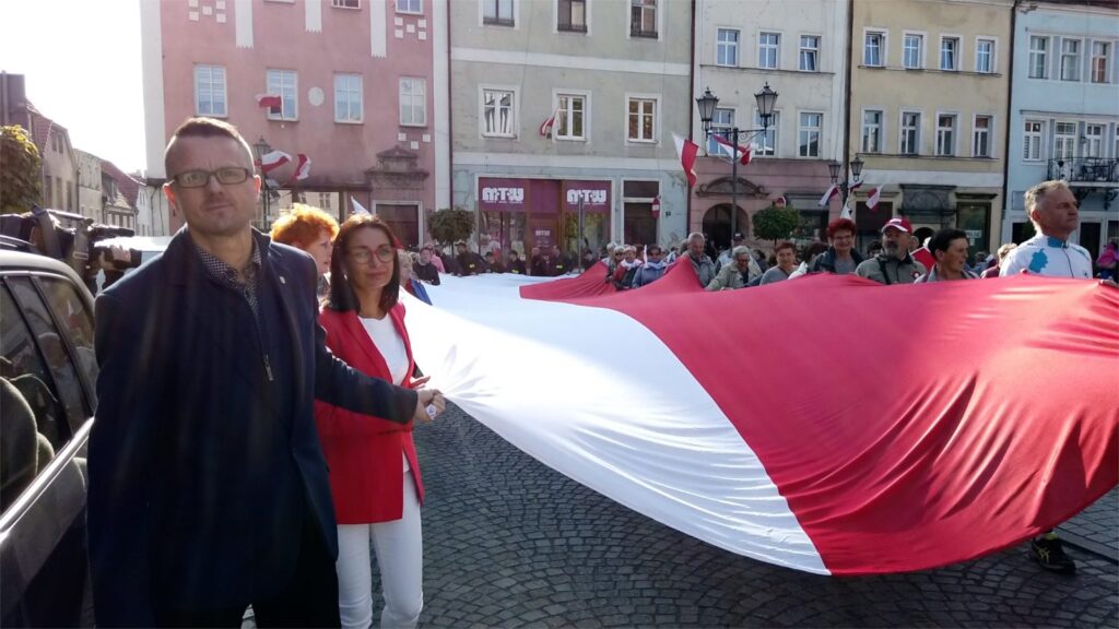 Rekordowa flaga w Kożuchowie Radio Zachód - Lubuskie
