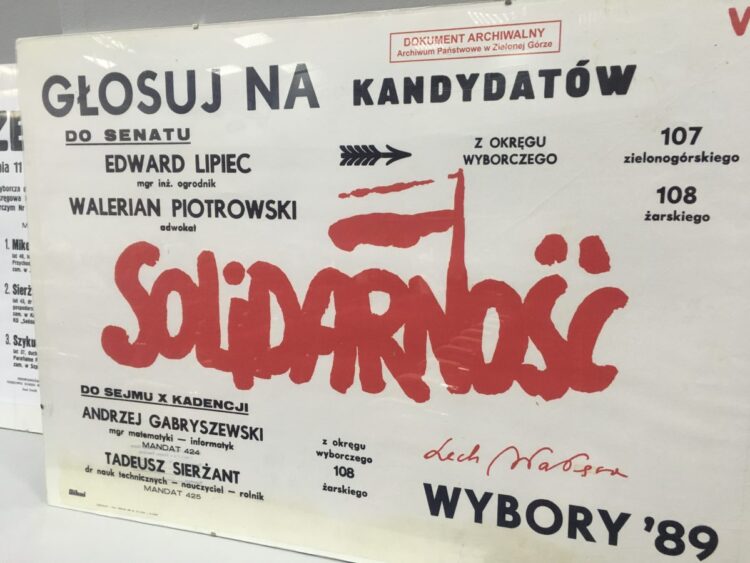 plakat wybory 1989, fot. Kamil Hypki