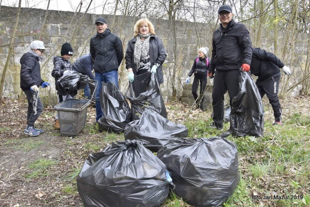 Sprzątanie Żagania już w sobotę Sprzątanie Żagania już w sobotę Radio Zachód - Lubuskie