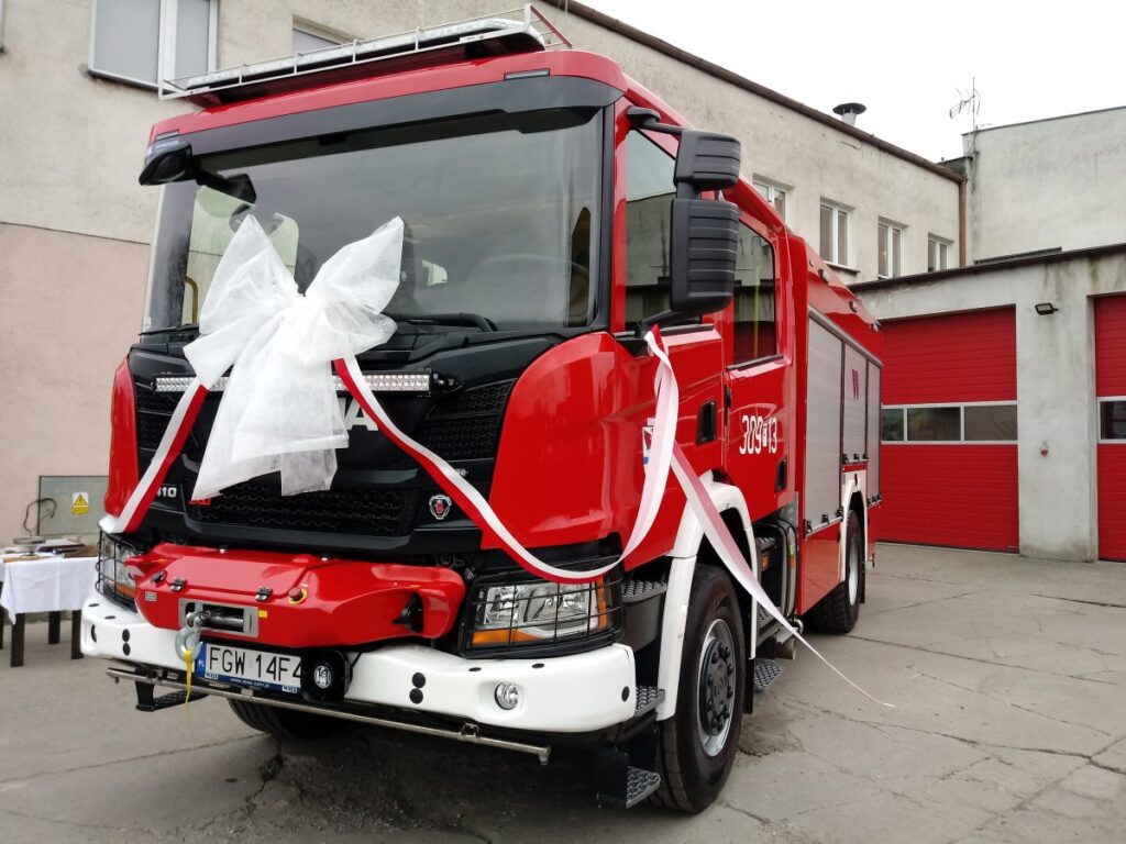 Nowy wóz dla strażaków z Deszczna Radio Zachód - Lubuskie