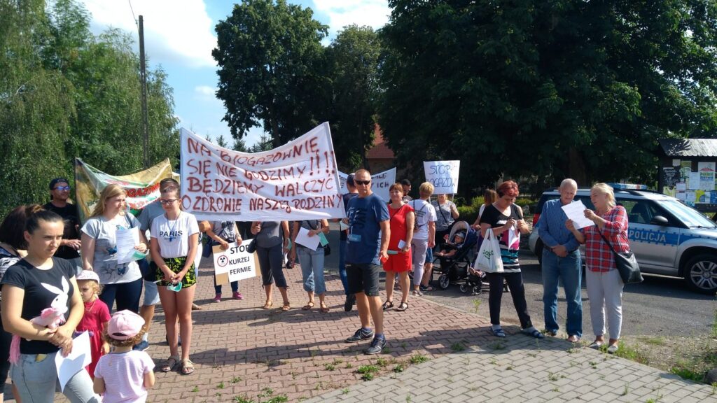 Blokowali rondo w Wawrowie, bo protestują przeciw budowie biogazowni Radio Zachód - Lubuskie