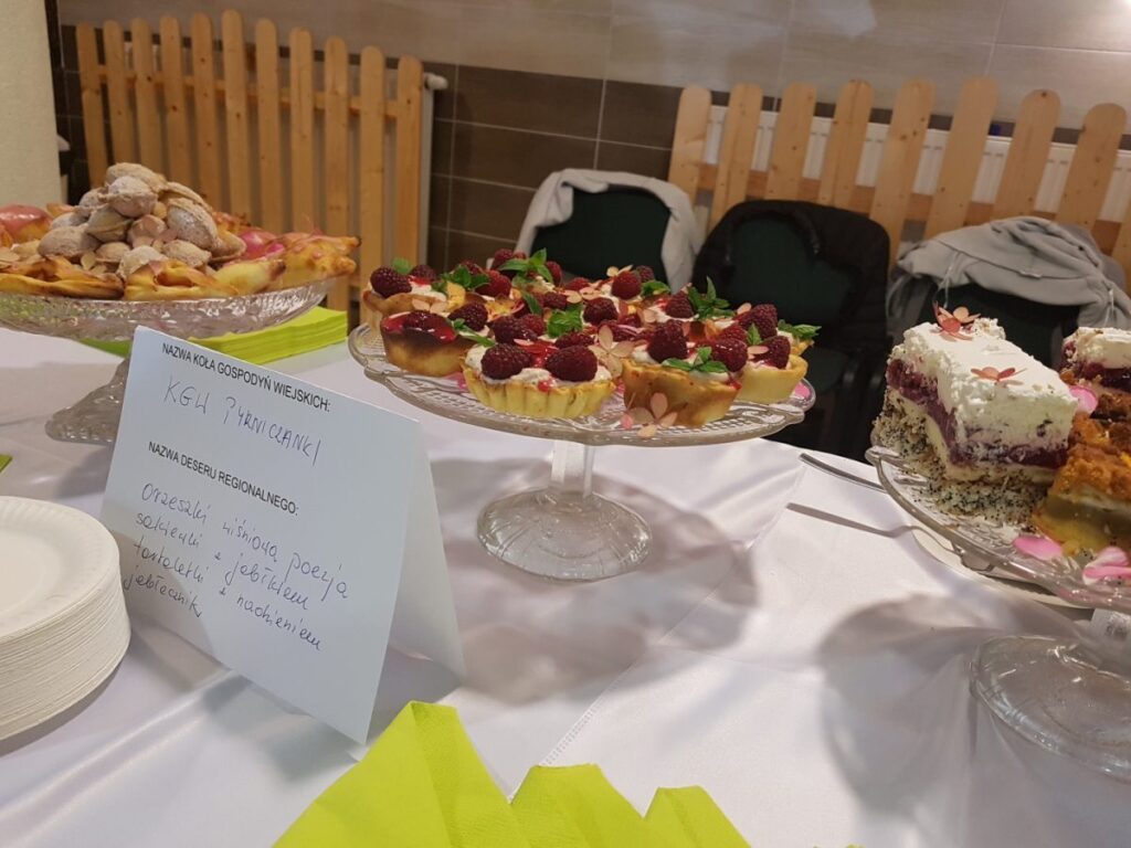 Ciasta, wypieki i desery królowały na konferencji kół gospodyń Radio Zachód - Lubuskie