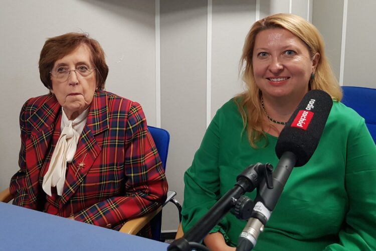 prof. Lidia Brydak i dr Joanna Jursa-Kulesza (po prawej)