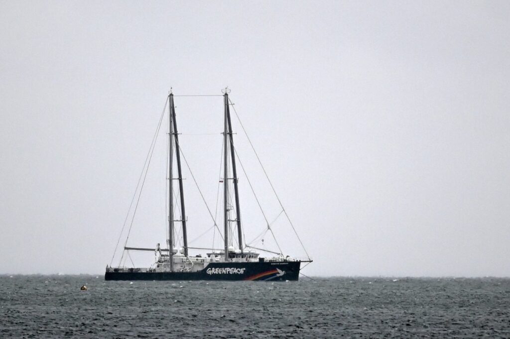 Aktywiści Greenpeace kontynuują protest w terminalu Portu Gdańsk Radio Zachód - Lubuskie