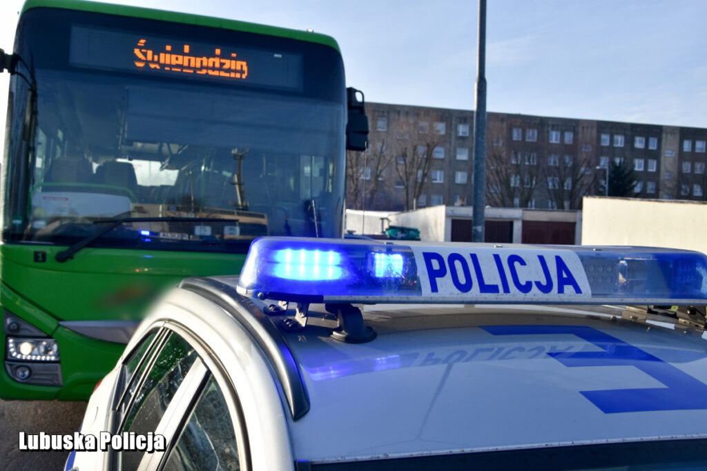 Niesprawny autobus, a drugi z nietrzeźwym kierowcą popsuły przedszkolakom wycieczkę Radio Zachód - Lubuskie