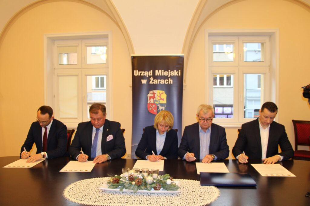 Pięć gmin podpisało umowę o partnerstwie Radio Zachód - Lubuskie