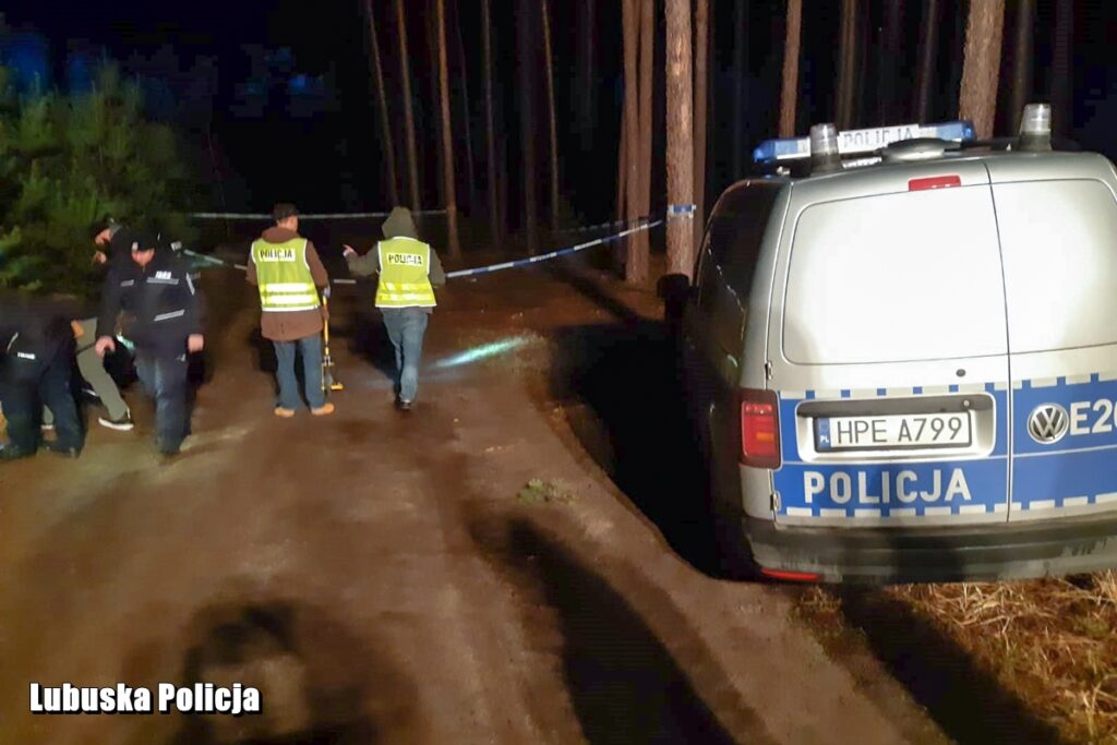 Sprawcy potrącenia policjantów zatrzymani; jeden ma rany postrzałowe Radio Zachód - Lubuskie