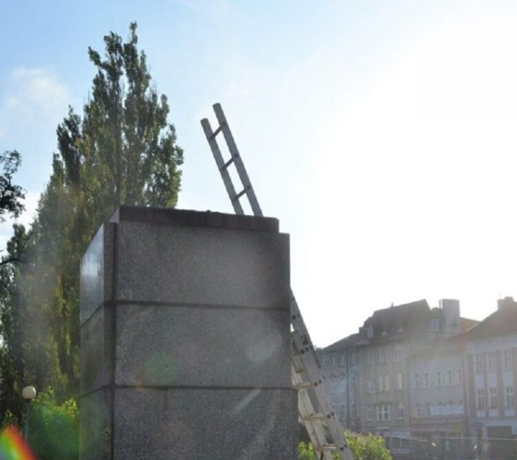 For. B. Nowosielski, UM