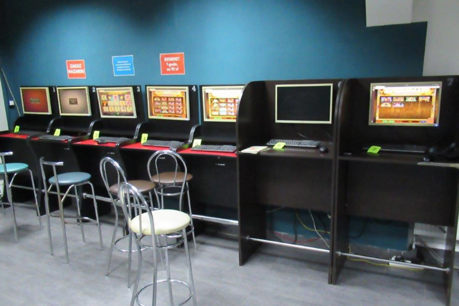 Nielegalne gry hazardowe w kafejce internetowej w Strzelcach Krajeńskich Radio Zachód - Lubuskie