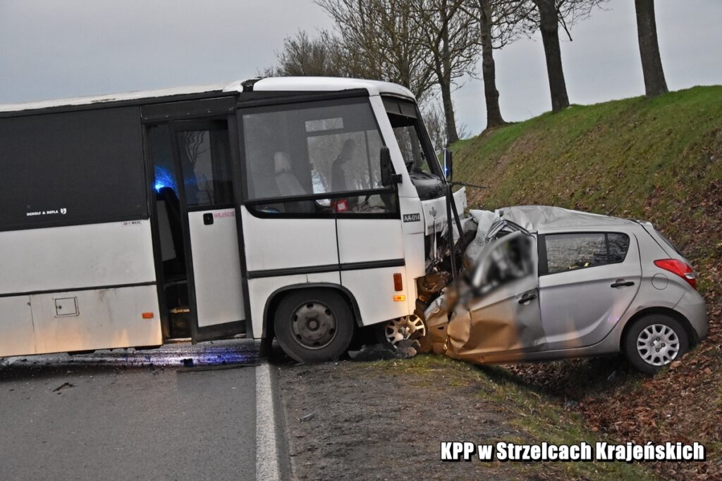Tragiczne zderzenie osobówki z autobusem. 34-latka nie żyje Radio Zachód - Lubuskie