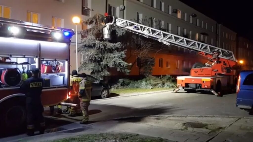 4 interwencje strażaków po nocnej wichurze Radio Zachód - Lubuskie