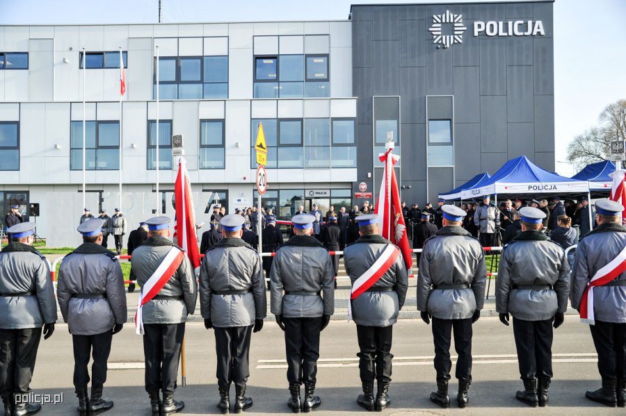 Sztandar dla policjantów z Krosna Radio Zachód - Lubuskie