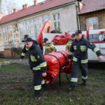 Strażacy rozstawiają namiot 10 Strażacy rozstawiają namiot Radio Zachód - Lubuskie