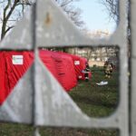 Strażacy rozstawiają namiot 12 Strażacy rozstawiają namiot Radio Zachód - Lubuskie