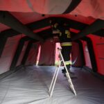 Strażacy rozstawiają namiot 13 Strażacy rozstawiają namiot Radio Zachód - Lubuskie