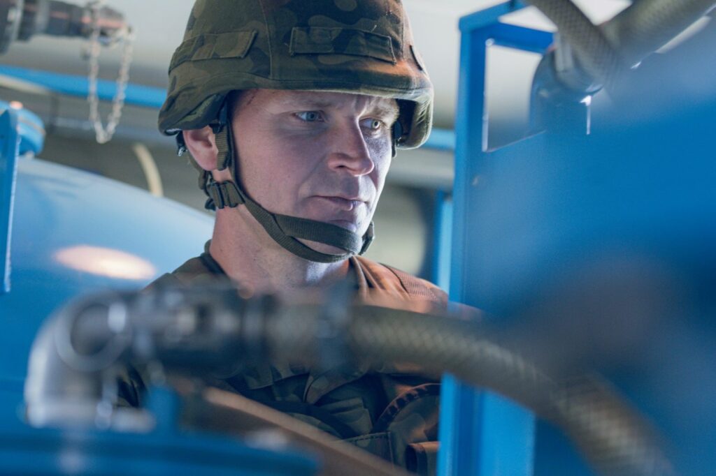 Żołnierz wykopie studnię, oczyści wodę Żołnierz wykopie studnię, oczyści wodę Radio Zachód - Lubuskie