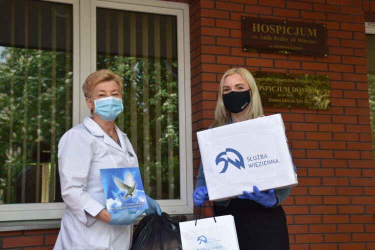Zielonogórskie hospicjum z darami od osadzonych z Krzywańca 9 foto: organizator