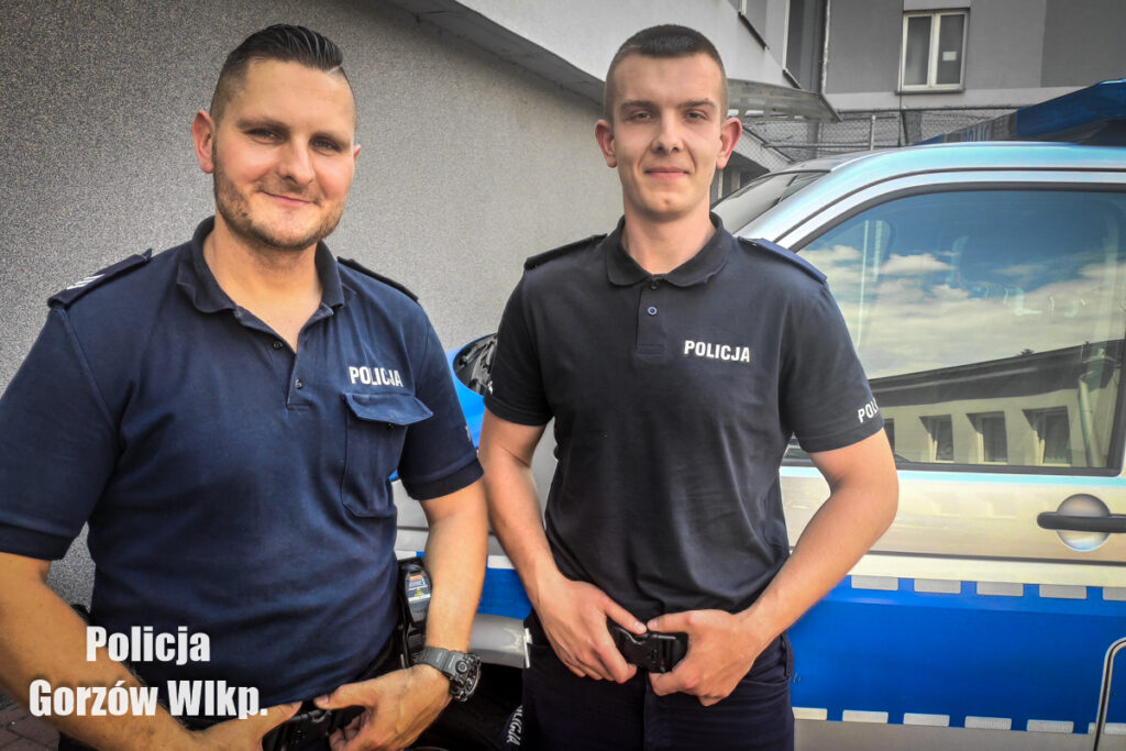 88-latka zasłabła w mieszkaniu. Policjanci weszli przez balkon na 6. piętro Radio Zachód - Lubuskie