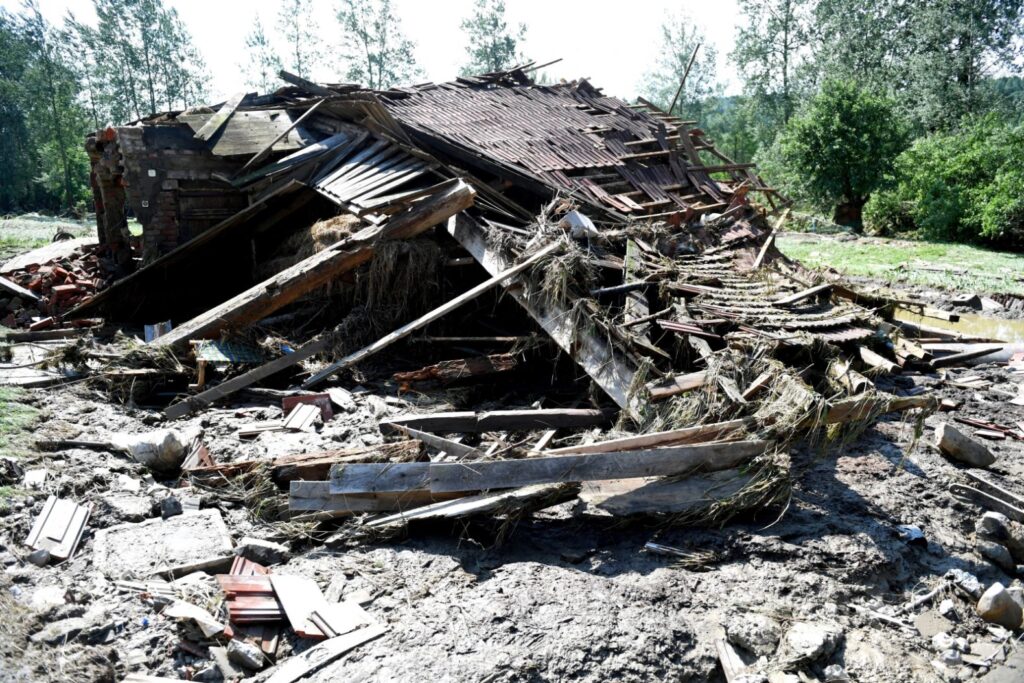 W kilkanaście minut woda zabrała im wszystko. Najgorzej jest w powiecie jasielskim Radio Zachód - Lubuskie