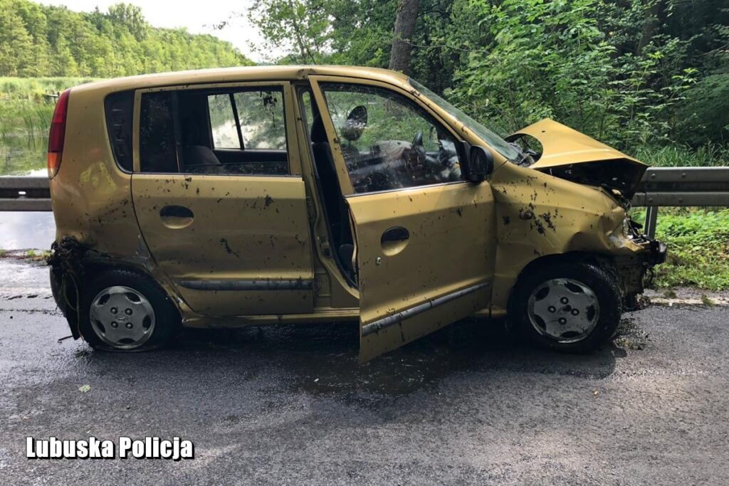 31-latek uratował kobietę z tonącego samochodu Radio Zachód - Lubuskie