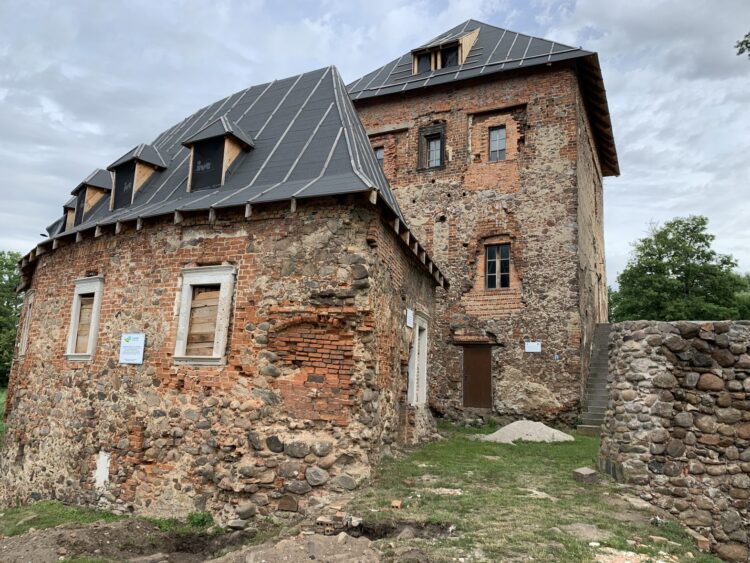 średniowieczna wieża w Witkowie, fot: Kamil Hypki