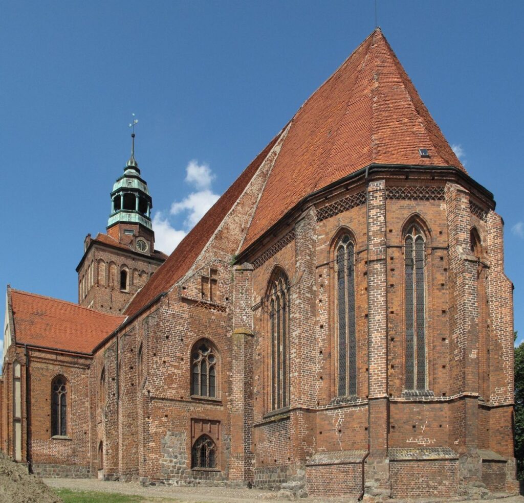 Kolejne środki na zabytkowy kościół w Ośnie Radio Zachód - Lubuskie