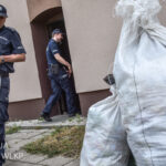 Policjantka zebrała 1,5 tony nakrętek, by pomóc chorej dziewczynce [ZDJĘCIA] Radio Zachód - Lubuskie