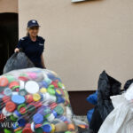 Policjantka zebrała 1,5 tony nakrętek, by pomóc chorej dziewczynce [ZDJĘCIA] Radio Zachód - Lubuskie