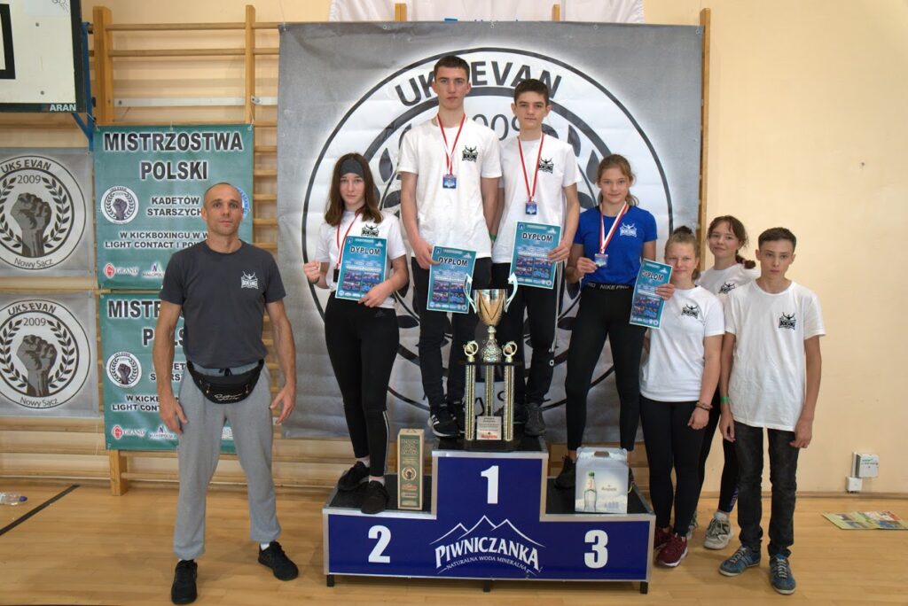 Kick bokserzy SKF Boksing z medalami MP kadetów Kick bokserzy SKF Boksing z medalami MP kadetów Radio Zachód - Lubuskie