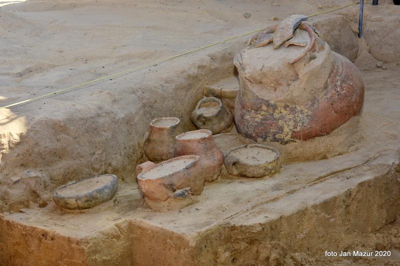 Żagań prawie 3 tys. lat temu. Odkryto 100 grobów i setki naczyń Radio Zachód - Lubuskie