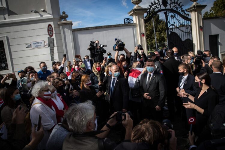 Ponad 30 polskich dyplomatów opuszcza terytorium Białorusi