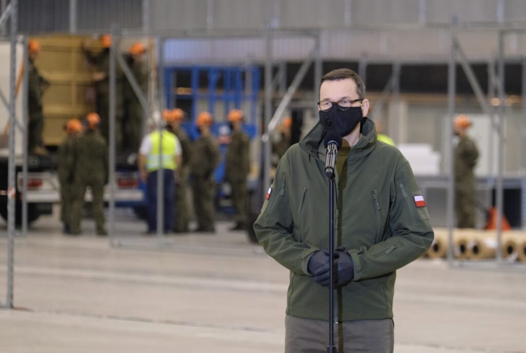 Premier: Prace nad szczepionką dają nadzieję, dyscyplina nadal konieczna Premier: Prace nad szczepionką dają nadzieję, dyscyplina nadal konieczna